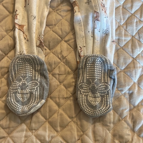 Burt’s Bees Baby Reindeer Pajamas - Picture 3 of 4